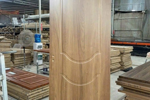 Tại sao cửa gỗ nhựa composite lại phù hợp với cửa phòng tắm và cửa nhà vệ sinh?