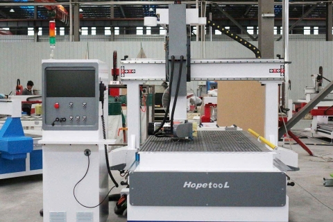 Top địa chỉ sản xuất lắp đặt máy cắt cnc trung tâm tại TPHCM