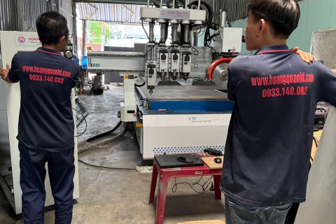 Công ty chuyên sản xuất lắp đặt máy CNC trung tâm tại TPHCM