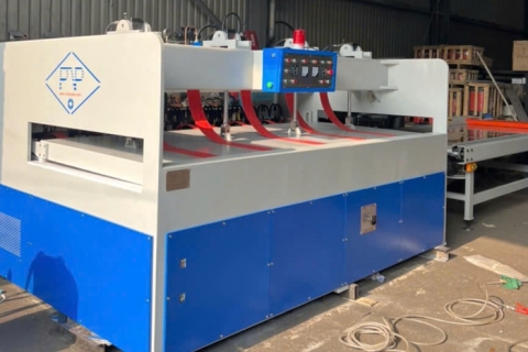 Đặc điểm nổi bật của máy ép cong gỗ cao tần