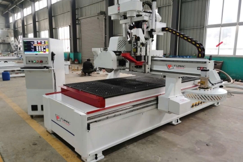 Máy CNC trung tâm: giải pháp tối ưu cho ngành chế biến gỗ hiện đại