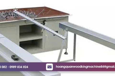 Giá máy sản xuất cửa nhựa composite và các yếu tố ảnh hưởng