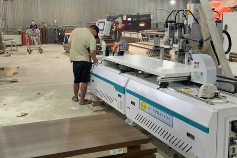 Bật Mí Địa Chỉ Chuyên Máy Dán Tấm Phẳng Làm Cửa Gỗ Nhựa Composite Chất Lượng